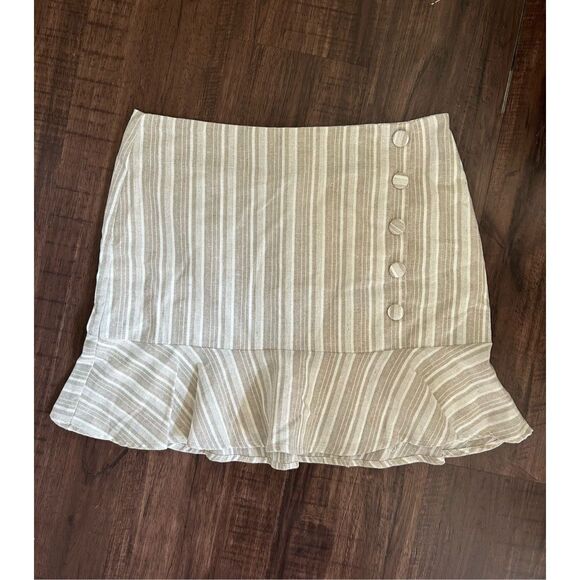 ALTAR'D STATE White Tan Stripe Ruffle Button Mini Skirt, Size Large - Picture 1 of 9